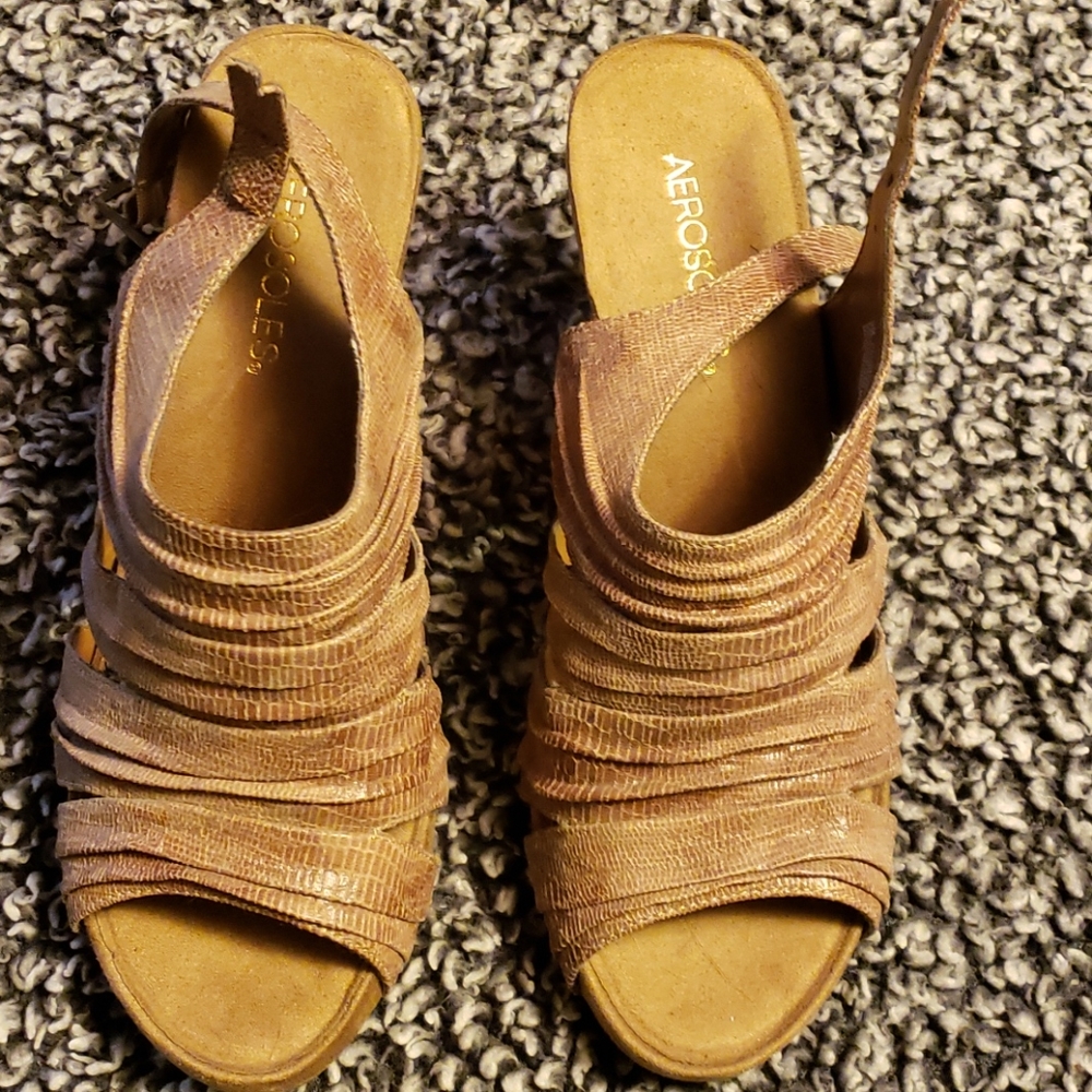 Women's Aerosoles wedge size 9